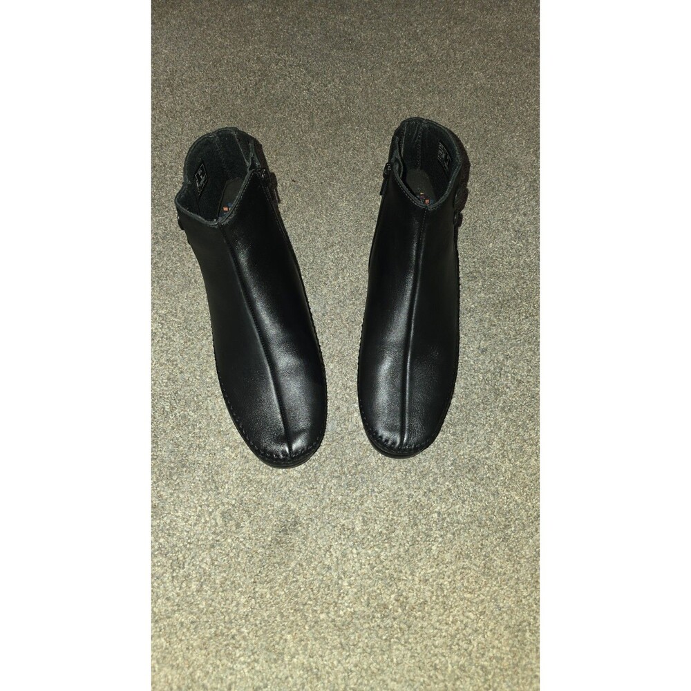 WOMAN'S SAS SIZE 9.5 NARROW JADE ALL LEATHER BLACK COMFORT BOOTIE*WORN ONCE*